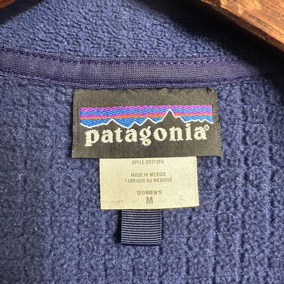 Women’s Patagonia Fleece Jacket - Picture 2 of 4